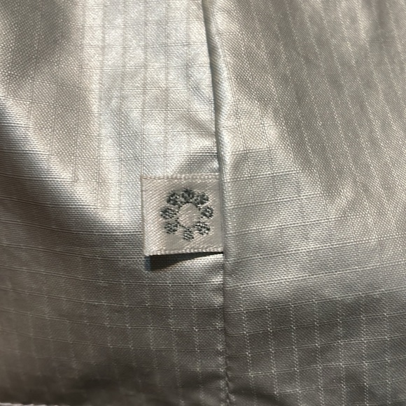 Silver metallic or white - Reversible Vest - Picture 6 of 6